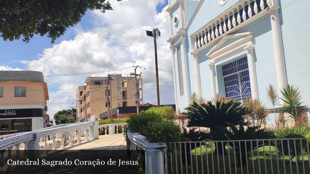 Catedral Sagrado Coração de Jesus - Janaúba (Minas Gerais)