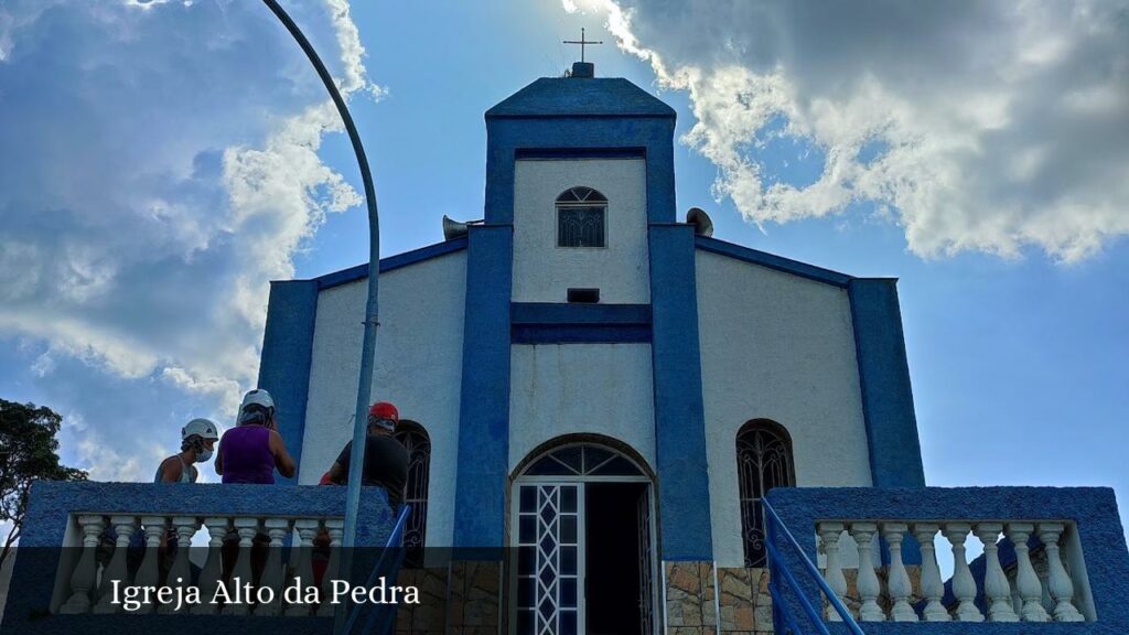 Igreja Alto da Pedra - Pedra Bela (São Paulo)
