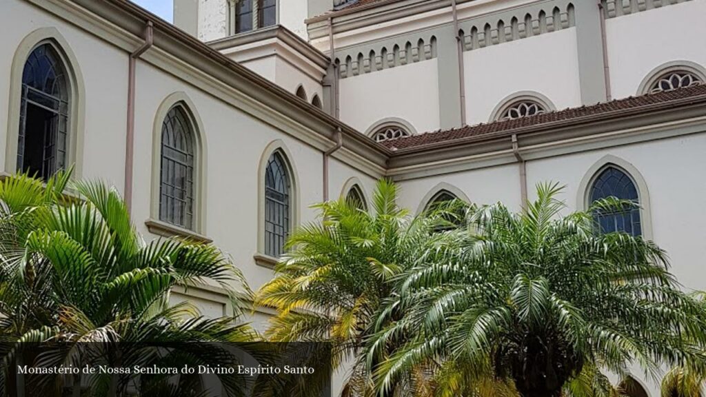 Monastério de Nossa Senhora do Divino Espírito Santo - Claraval (Minas Gerais)